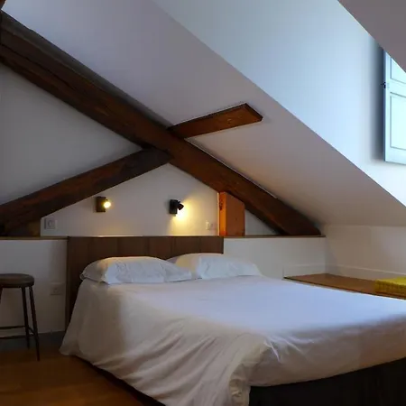 Les Versaillaises 3*