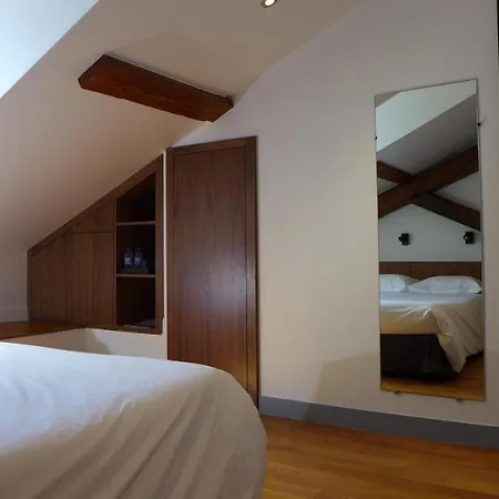 Les Versaillaises Bed and Breakfast 3*