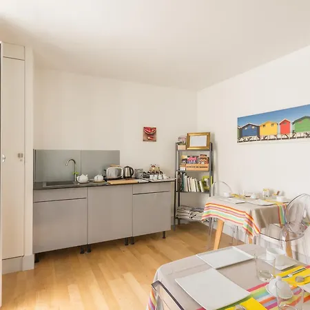 Les Versaillaises Bed and Breakfast