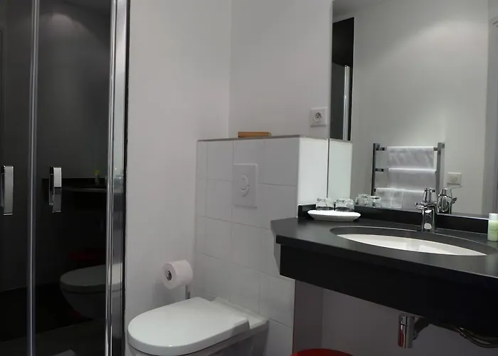 Les Versaillaises 3*